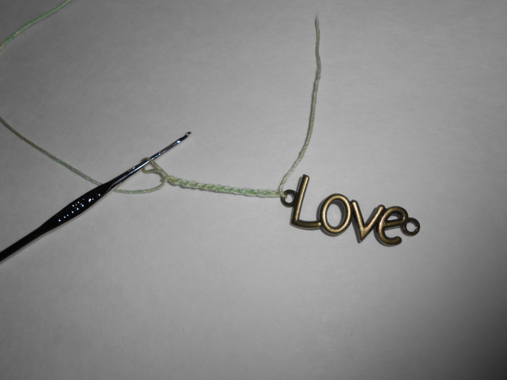 crochet love bracelet 3