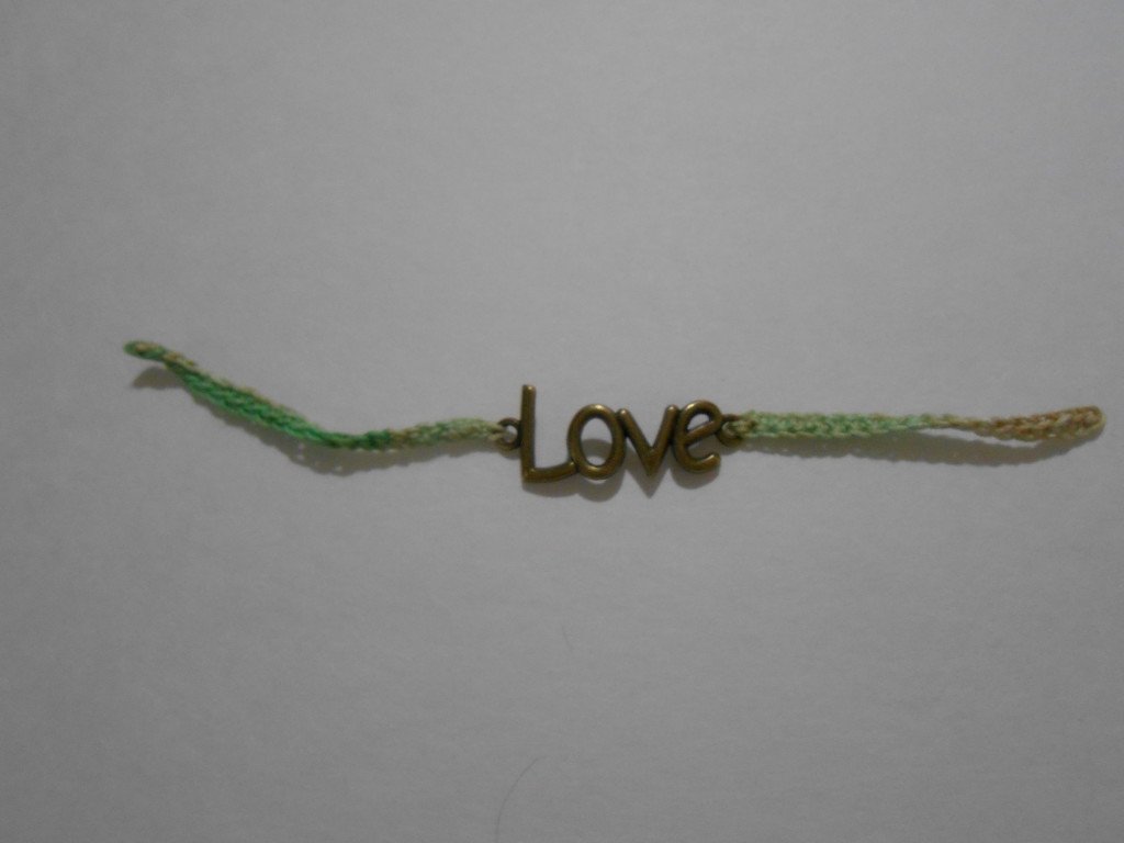 crochet love bracelet 7