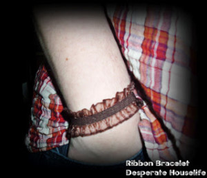 Brown Stretchy Cuff Bracelet Tutorial