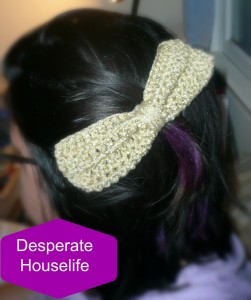 Big Crochet Bow Hair Clip {diy}